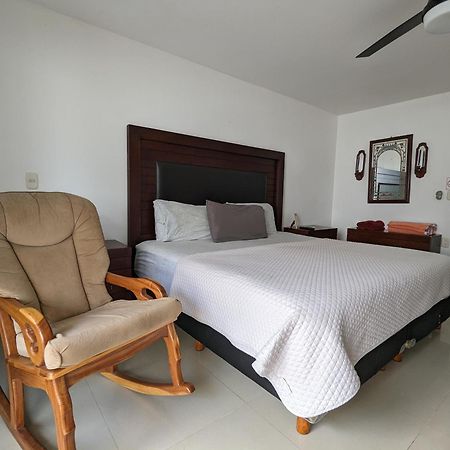 Villa Aurora Beautiful Beachfront Apartment Κανκούν Εξωτερικό φωτογραφία